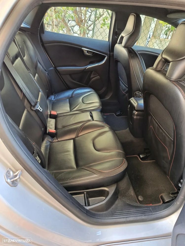 Volvo V40 2.0 D2 VOR - 14