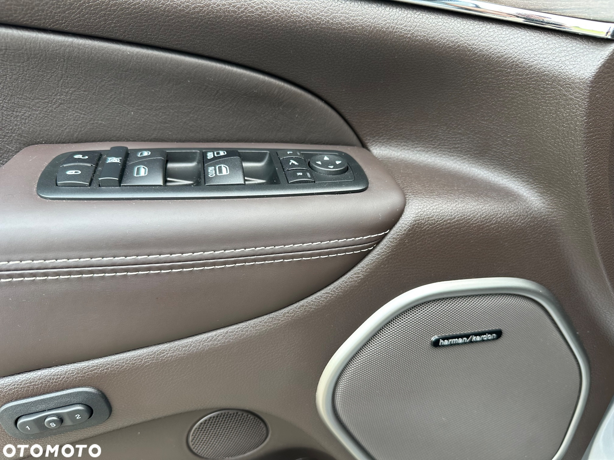 Jeep Grand Cherokee 5.7 V8 HEMI Overland - 29