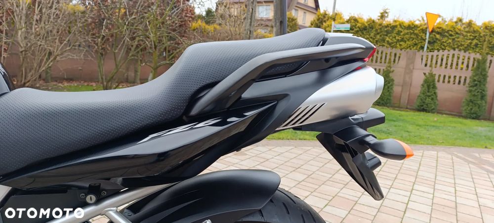 Yamaha FZ6 - 35