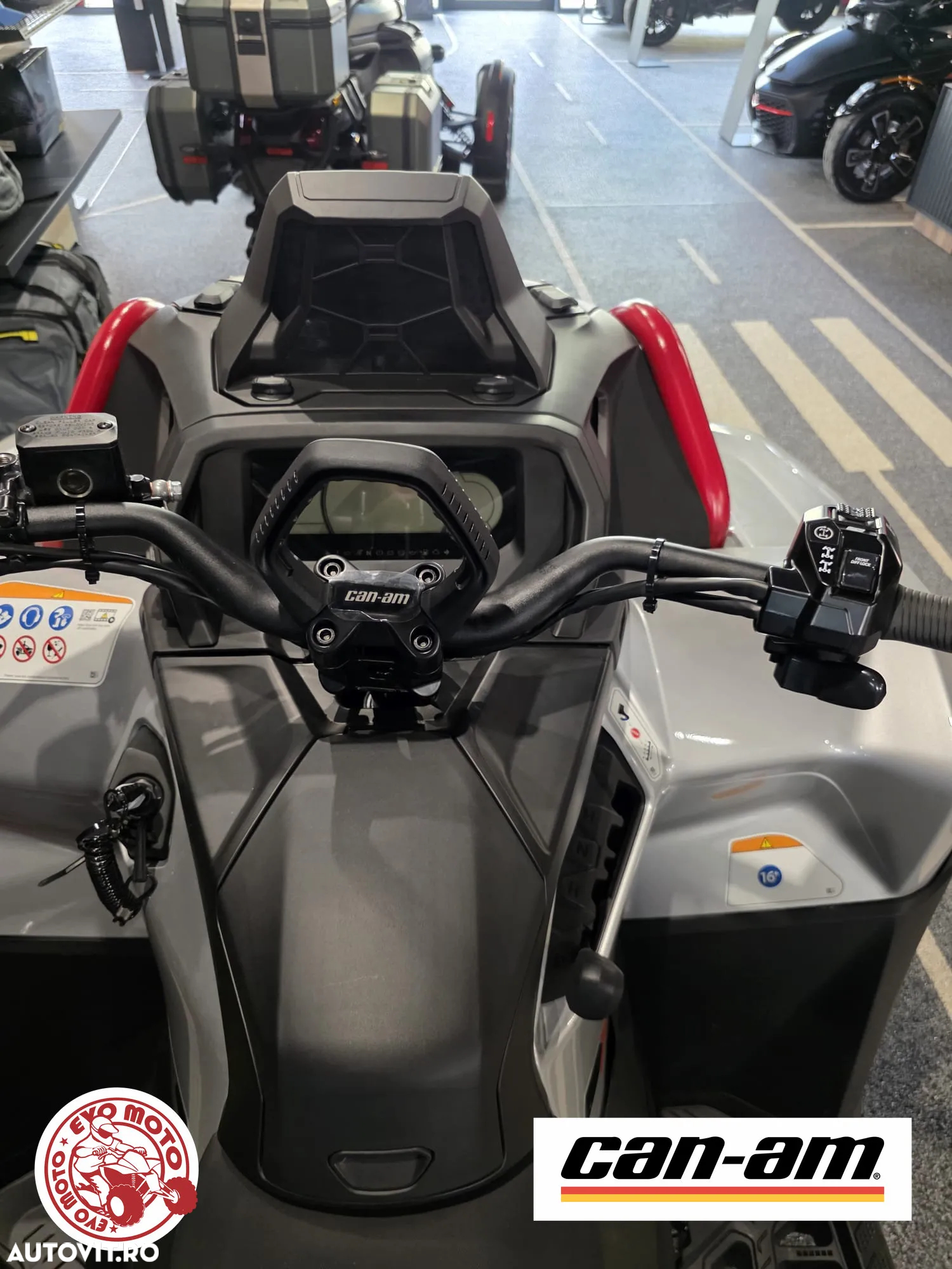 Can-Am Outlander - 3