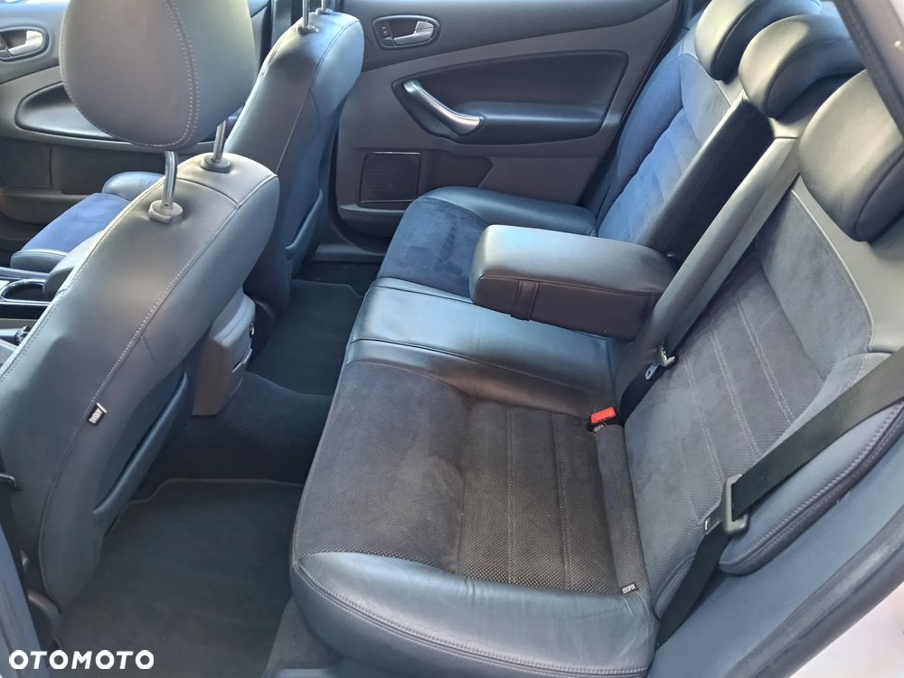Ford Mondeo - 10