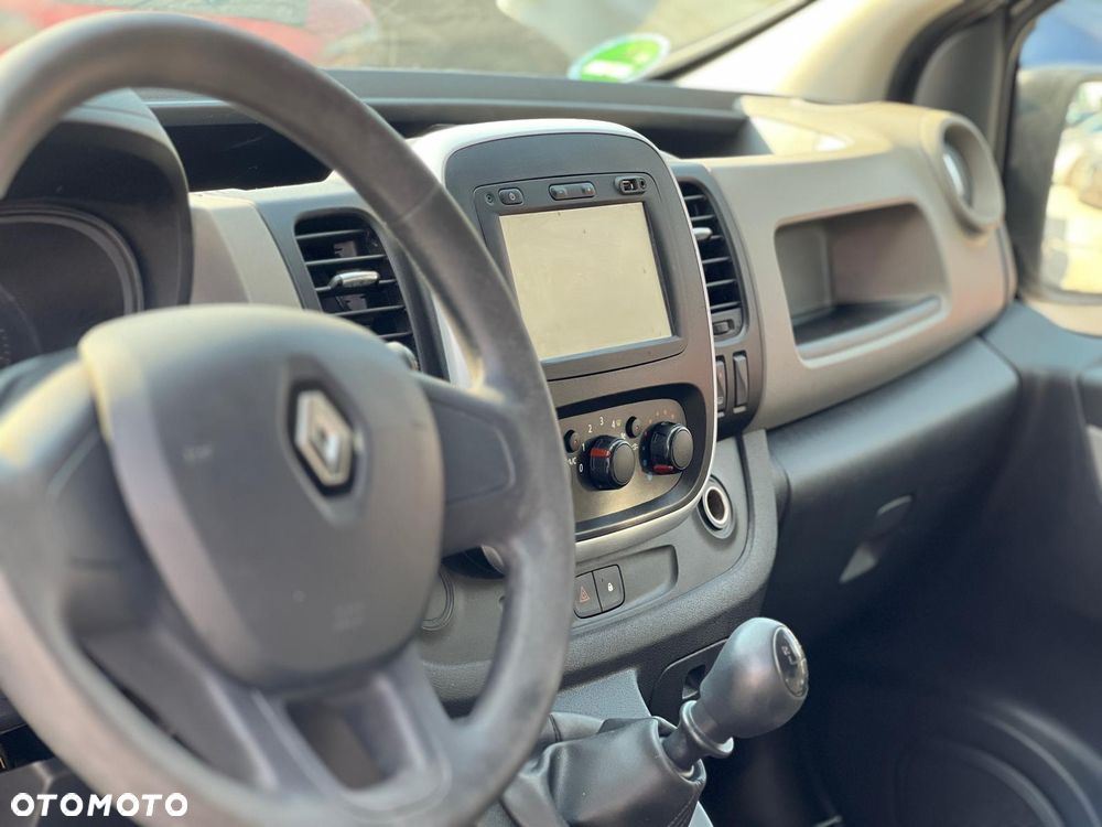 Renault Trafic - 12