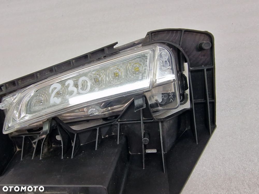 SUZUKI VITARA 3 III 15- PRAWY HALOGEN LED / DRL , NR STANLEY W1378 , NR AUKCJI H230 - 3