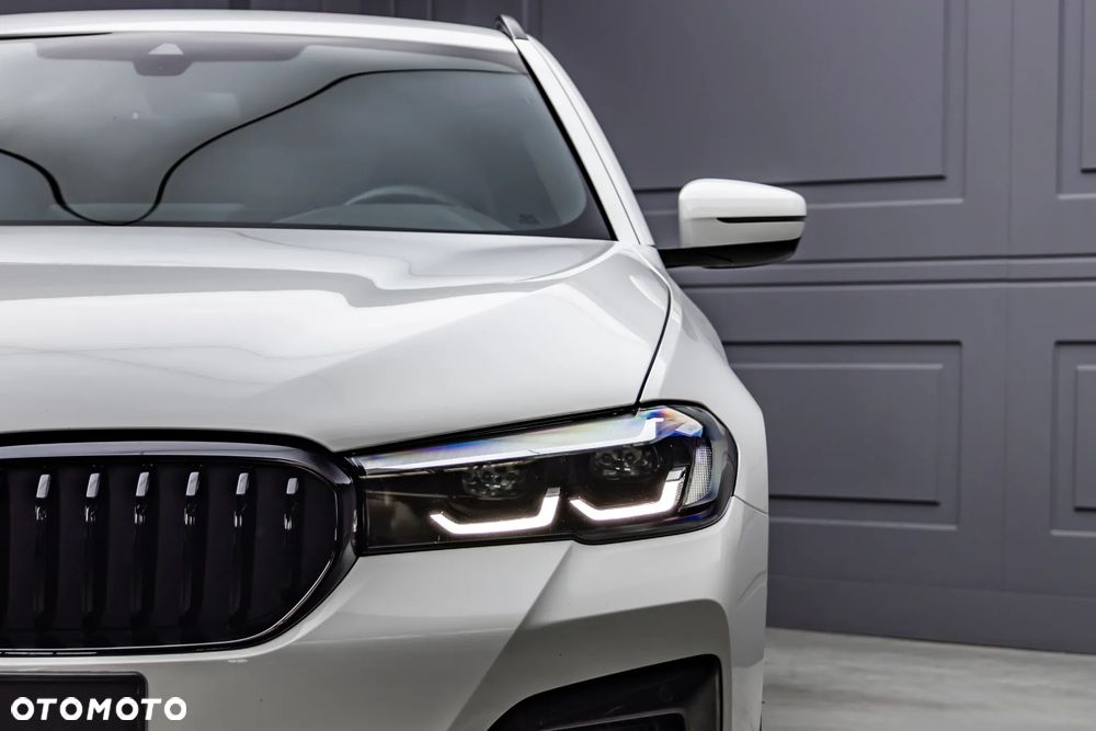 BMW Seria 5 520d xDrive mHEV M Sport sport - 8
