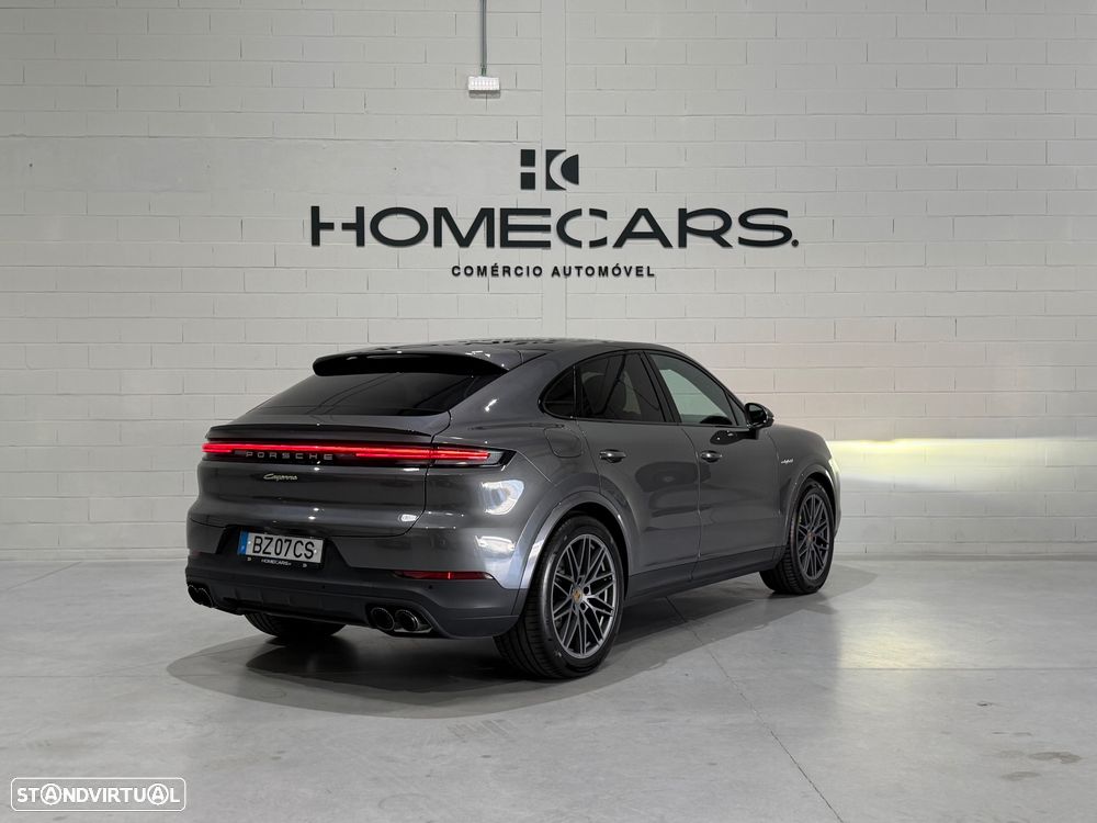 Porsche Cayenne Coupé E-Hybrid - 3