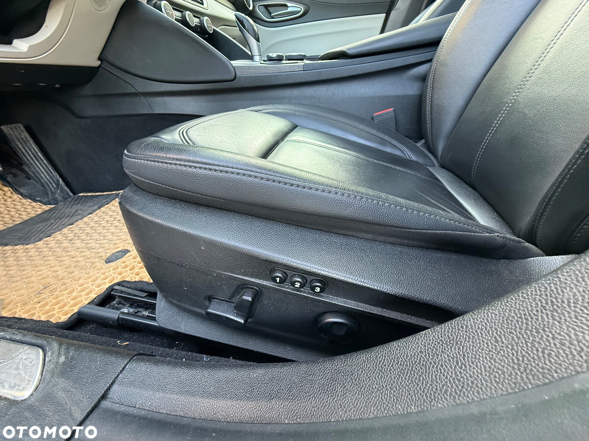 Alfa Romeo Giulia 2.0 Turbo 16V AT8-Q4 Ti - 16