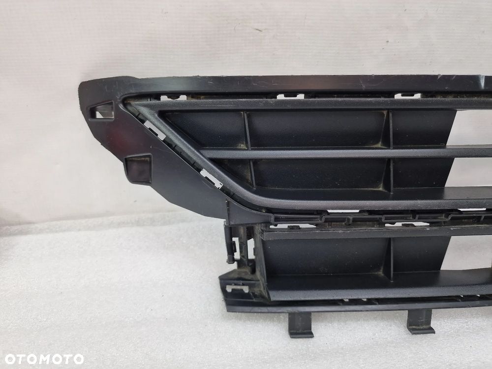 VW POLO VI 2G0 17- KRATKA ŚRODKOWA , NR 2G0853677L , NR AUKCJI KR524 - 2