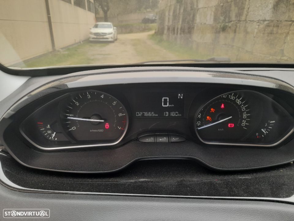 Peugeot 208 1.2 Vti 2018 para peças - 8