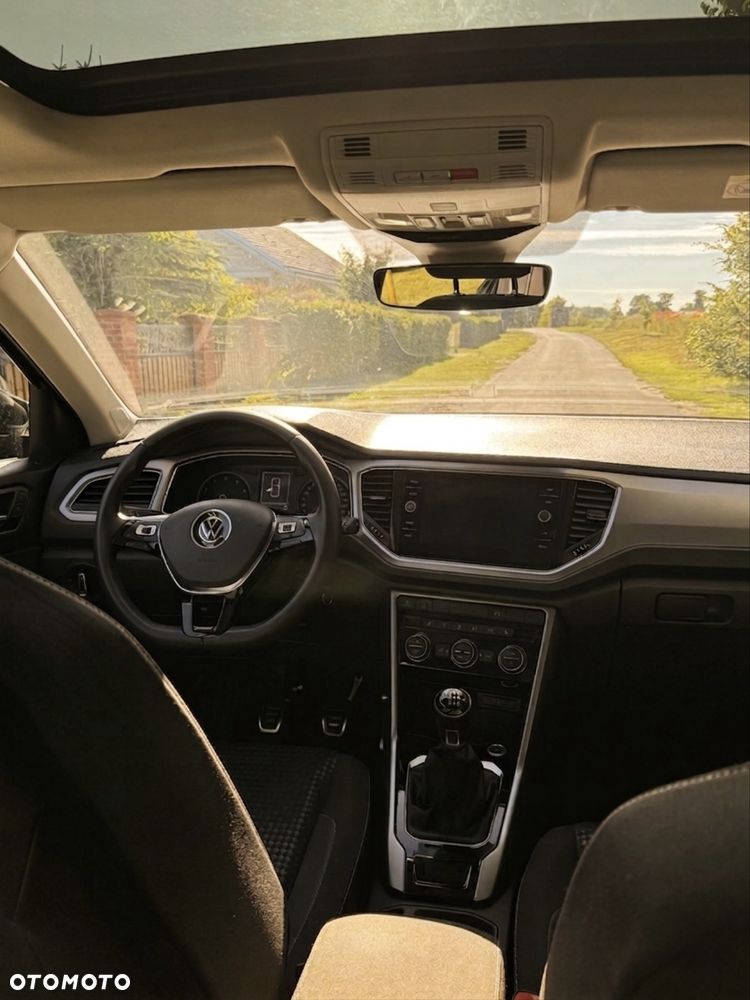 Volkswagen T-Roc - 4