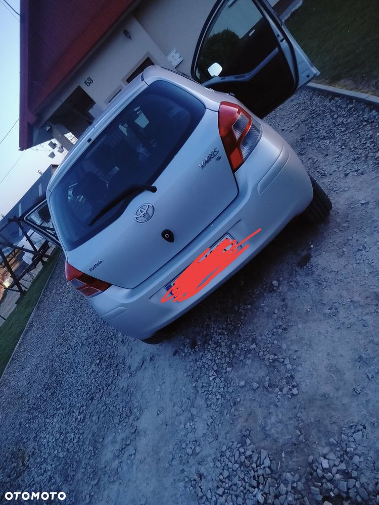 Toyota Yaris 1.0 Luna EU5 - 3
