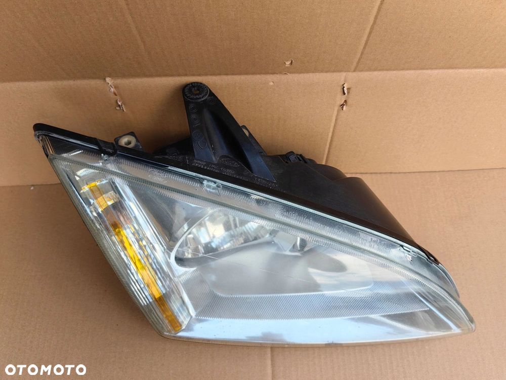 Lampa PRAWA prawy przód Ford Focus MK2 04-07r oryginalna EUROPA (2169) - 2