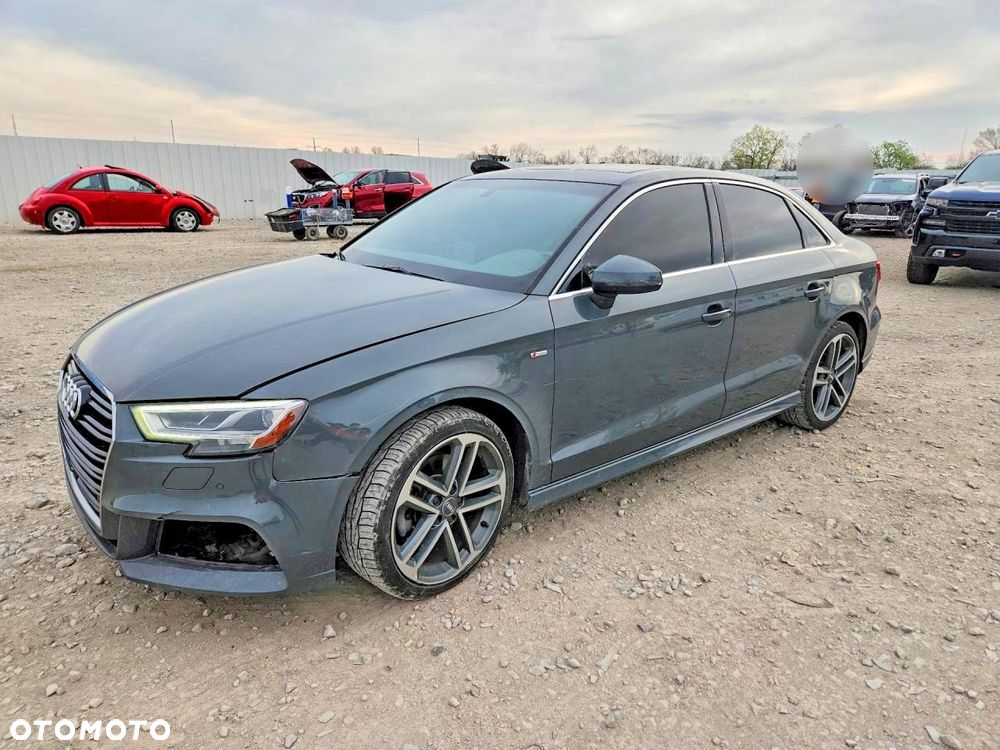 Audi A3 Limousine 40 TFSI Quattro S tronic - 1