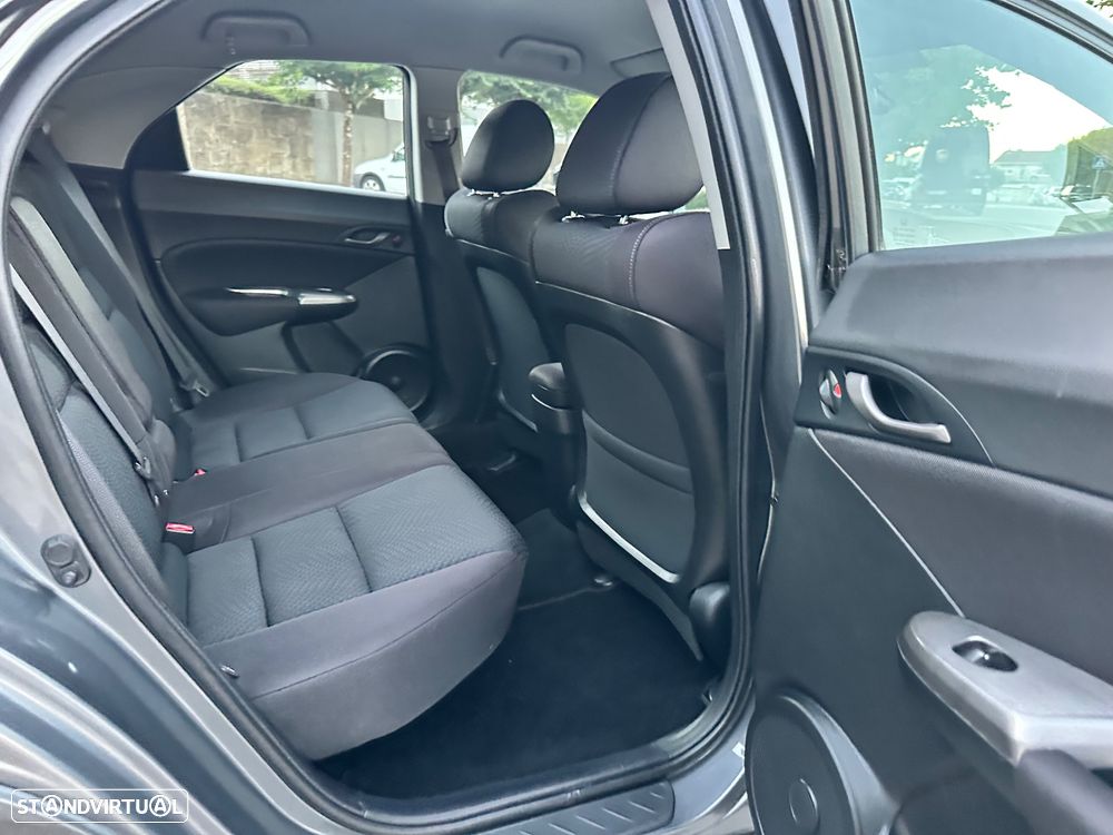 Honda Civic 1.4 i-VTEC Sport Edition - 40