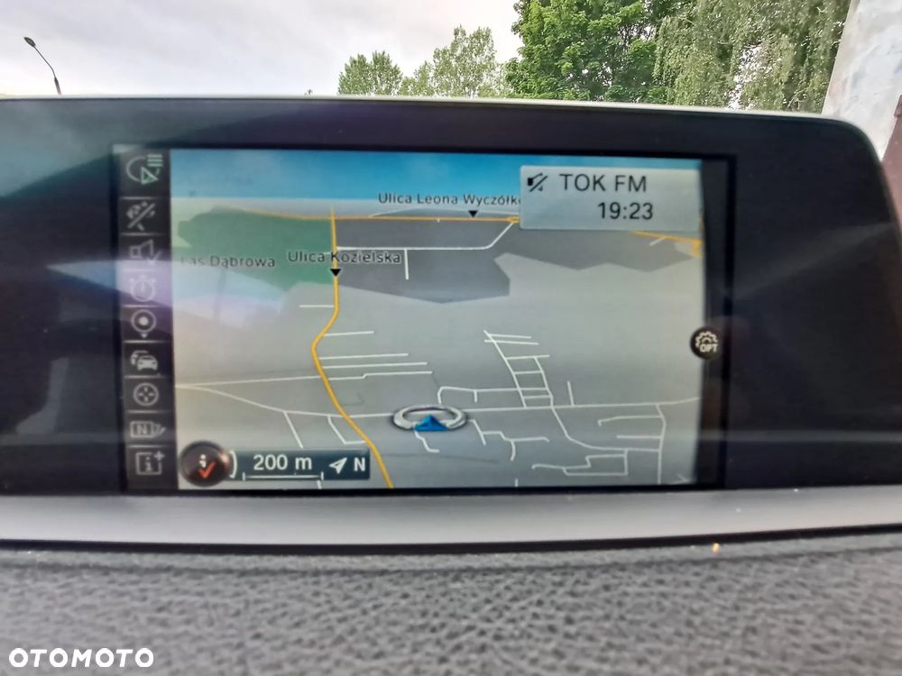 BMW Seria 3 320d Touring Sport Line - 31