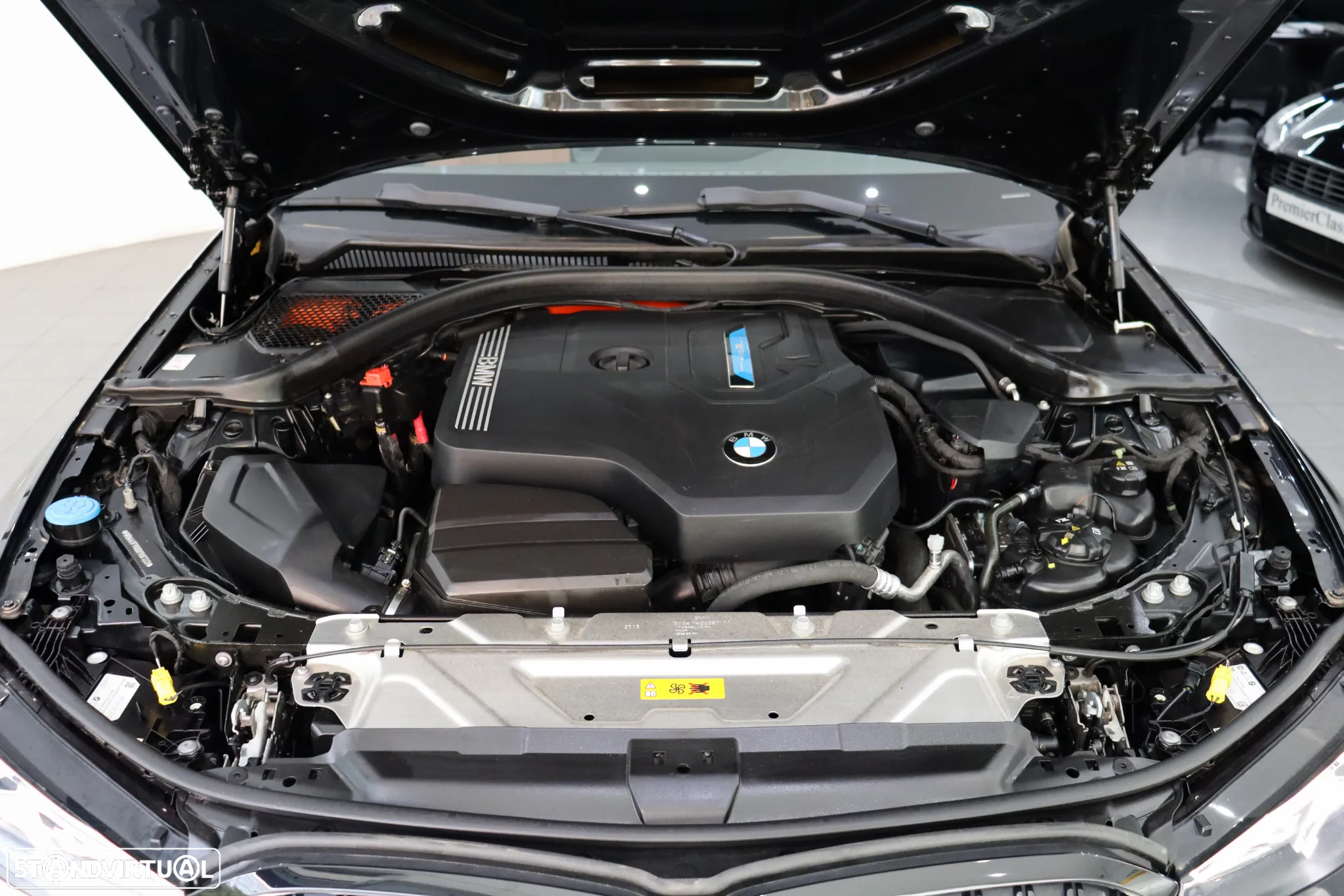 BMW 320 e Touring Pack Desportivo M Auto - 43