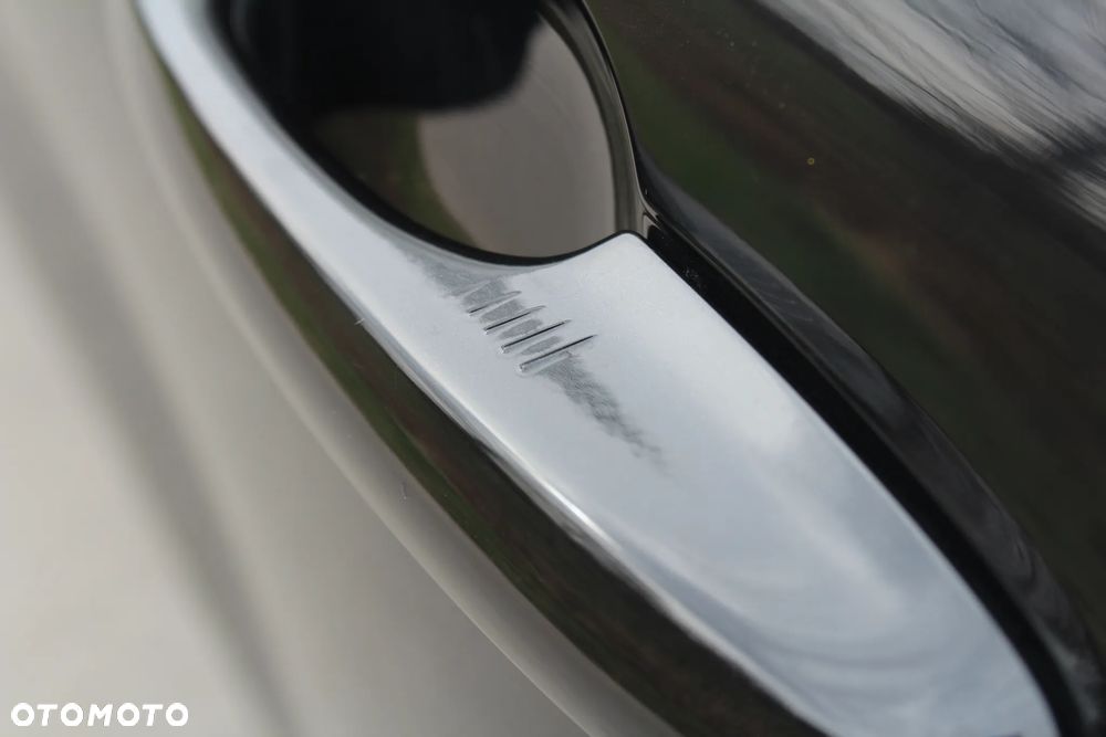 Ford Kuga 2.0 EcoBlue Hybrid TITANIUM X - 11