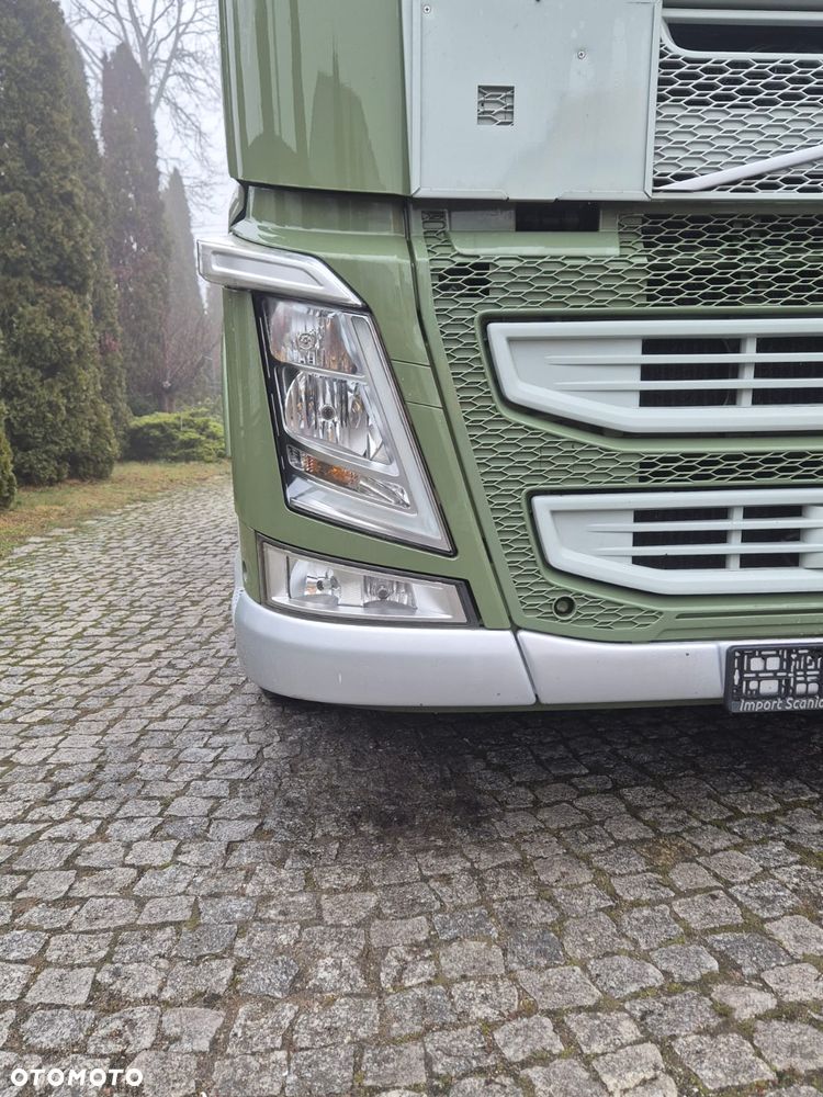 Volvo FH GLOBETROTTER - 18