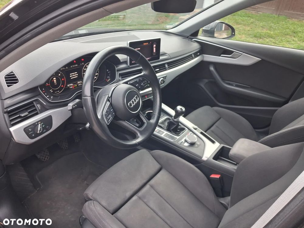 Audi A4 Avant 2.0 TDI - 10