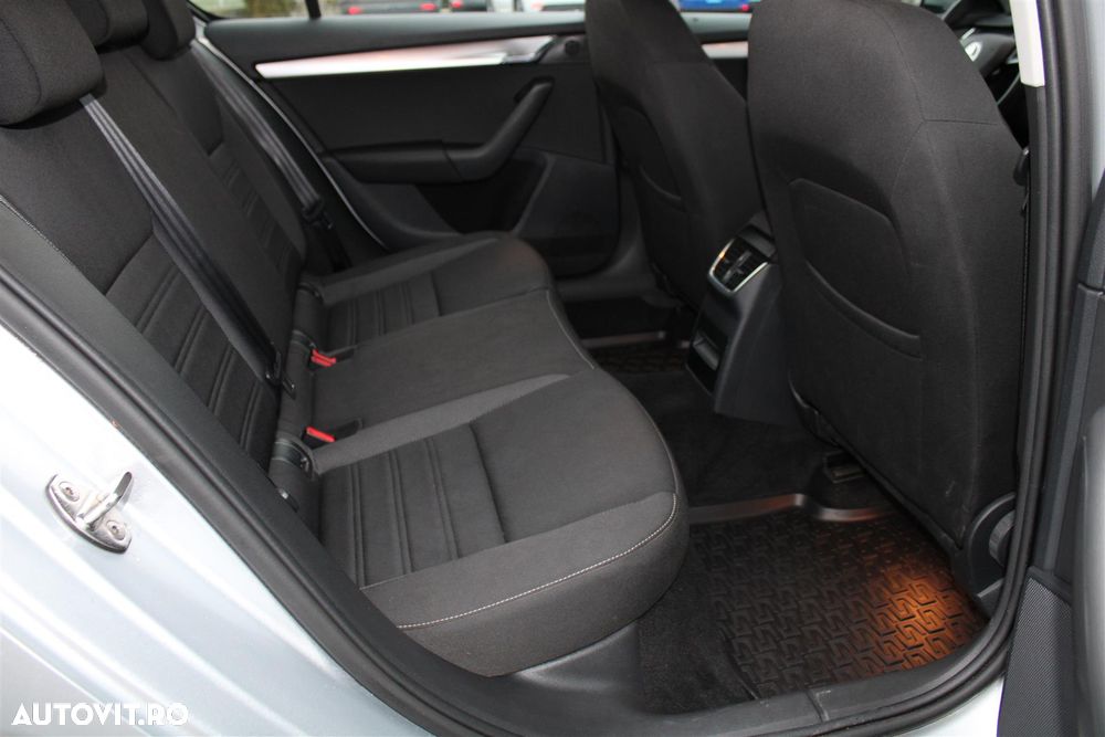 Skoda Octavia 2.0 TDI Ambition - 13