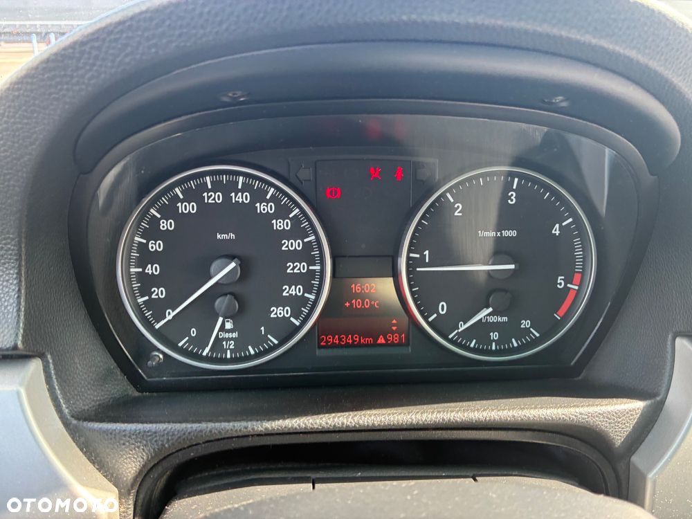 BMW Seria 3 318d DPF - 11