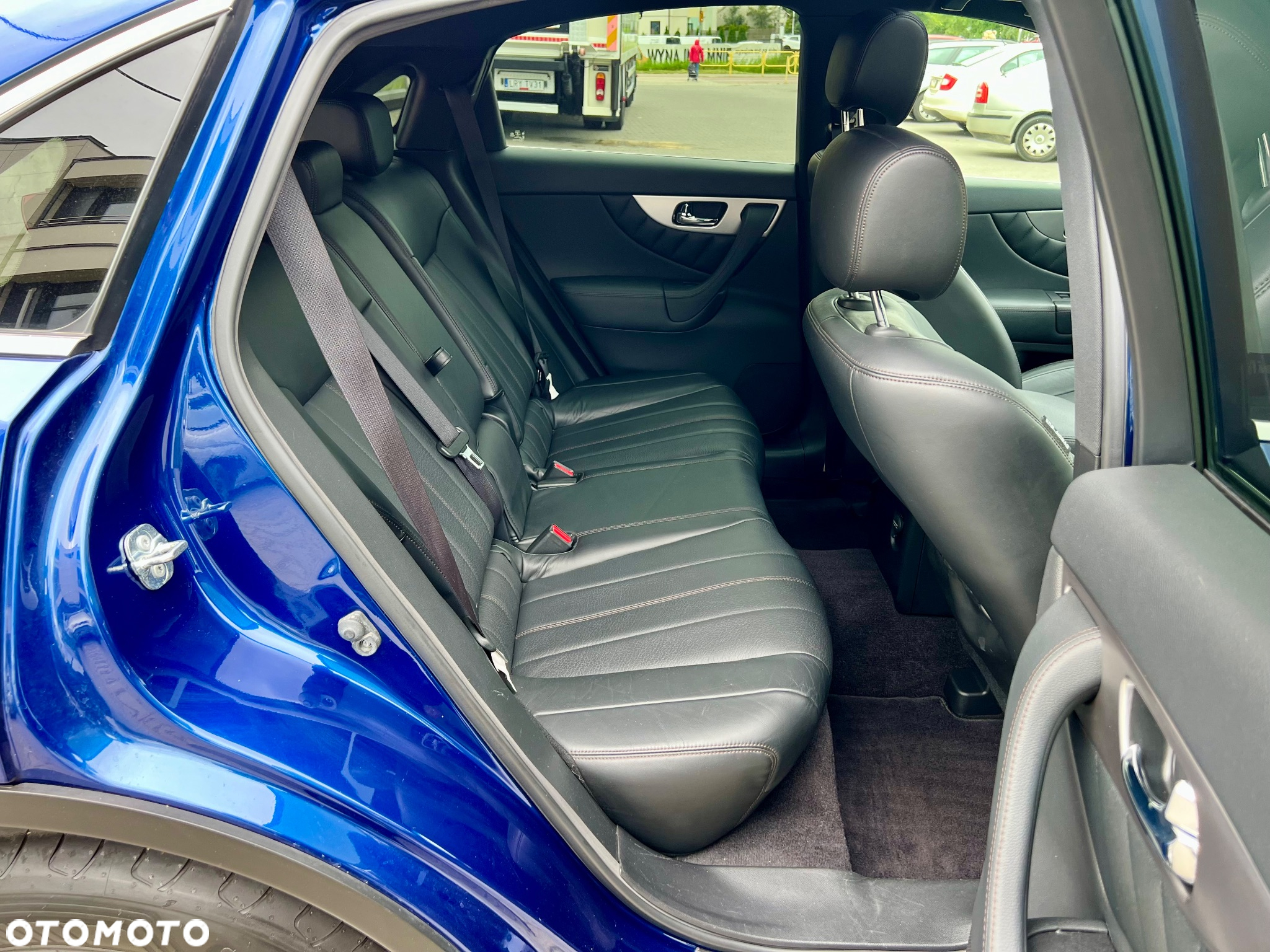 Infiniti QX70 3.7 AWD S Premium - 12