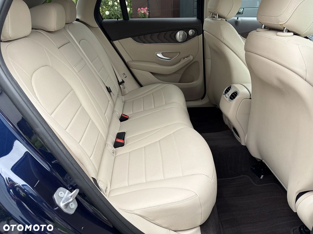 Mercedes-Benz GLC - 20