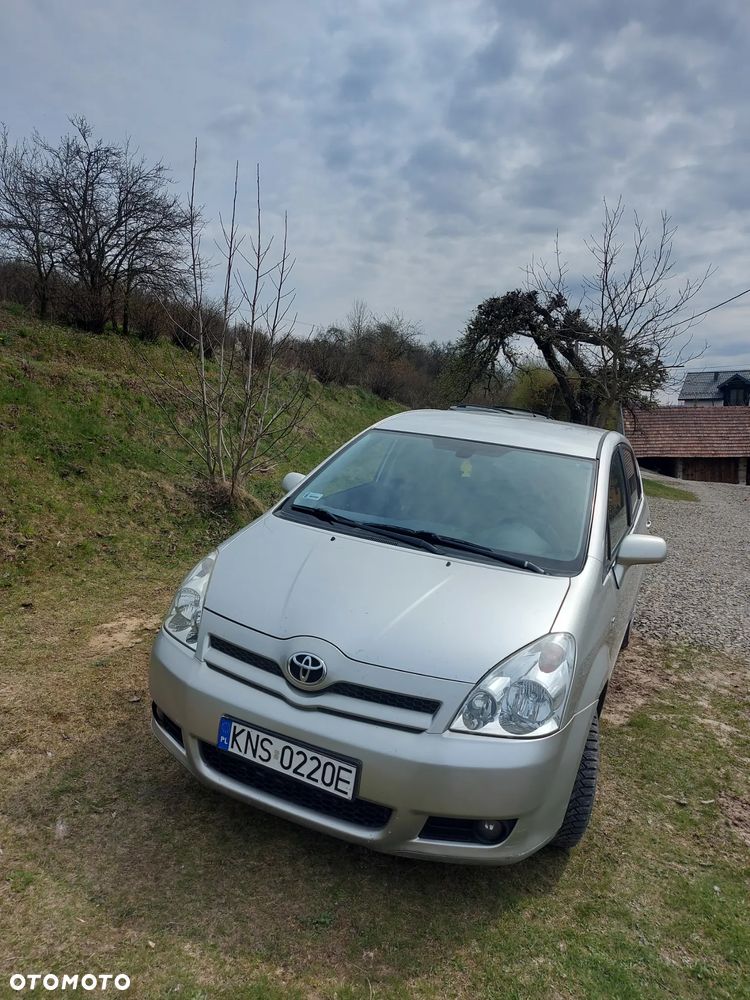 Toyota Corolla Verso 2.2 D-4D Prestige - 2