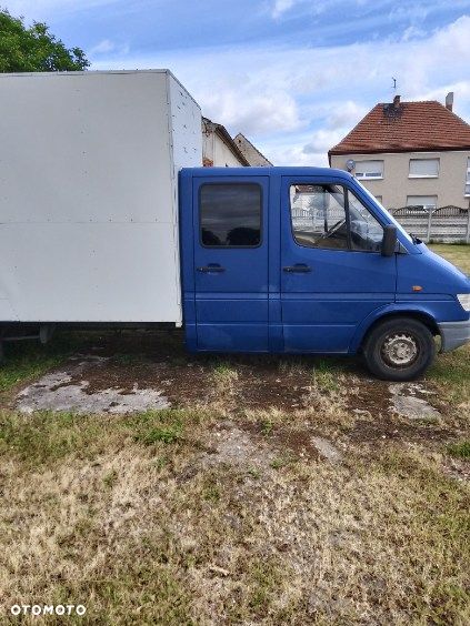 Mercedes-Benz Sprinter - 2