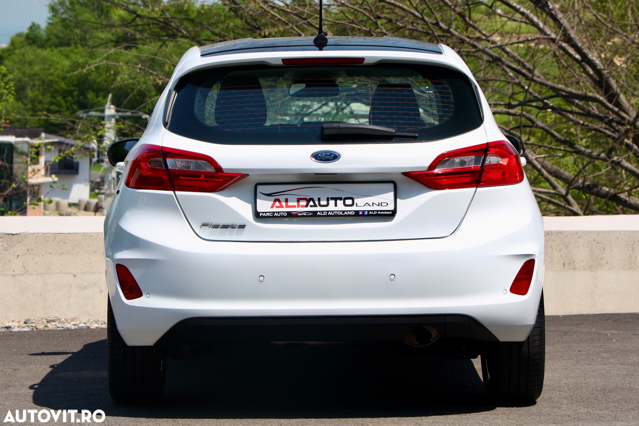 Ford Fiesta 1.0 EcoBoost Powershift Trend - 37