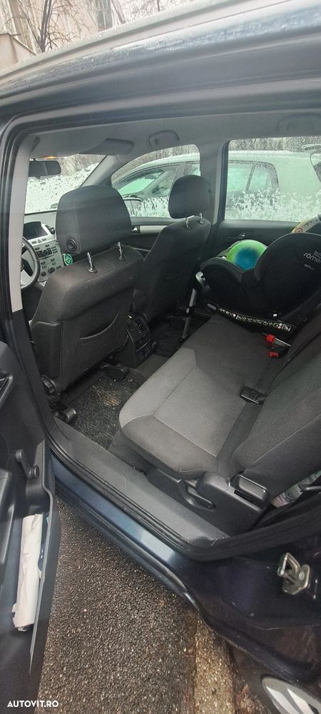 Opel Zafira - 9
