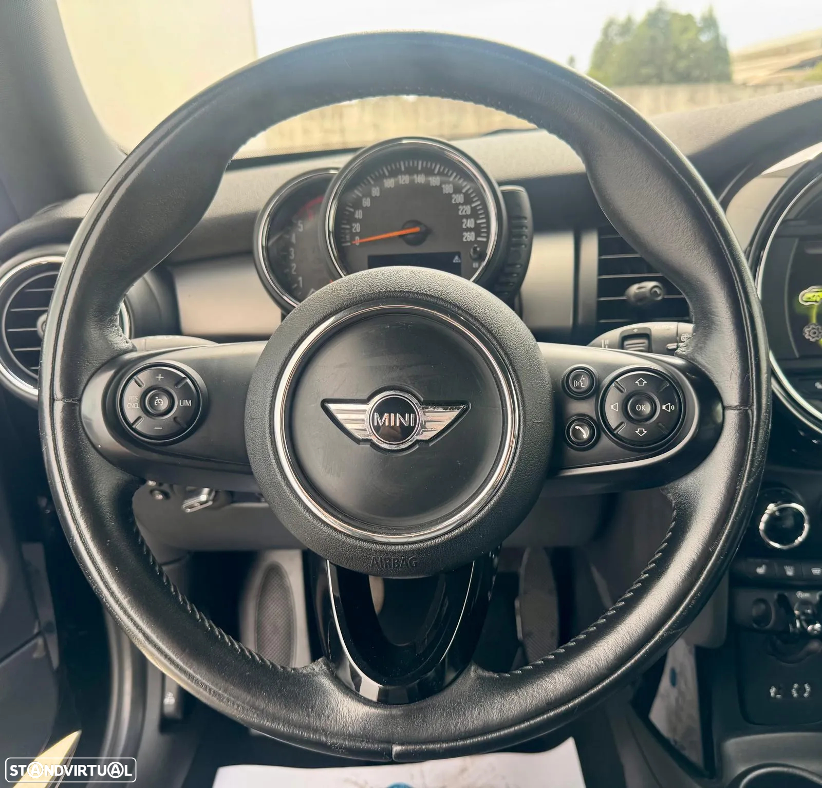 MINI 3 Portas Cooper D - 16