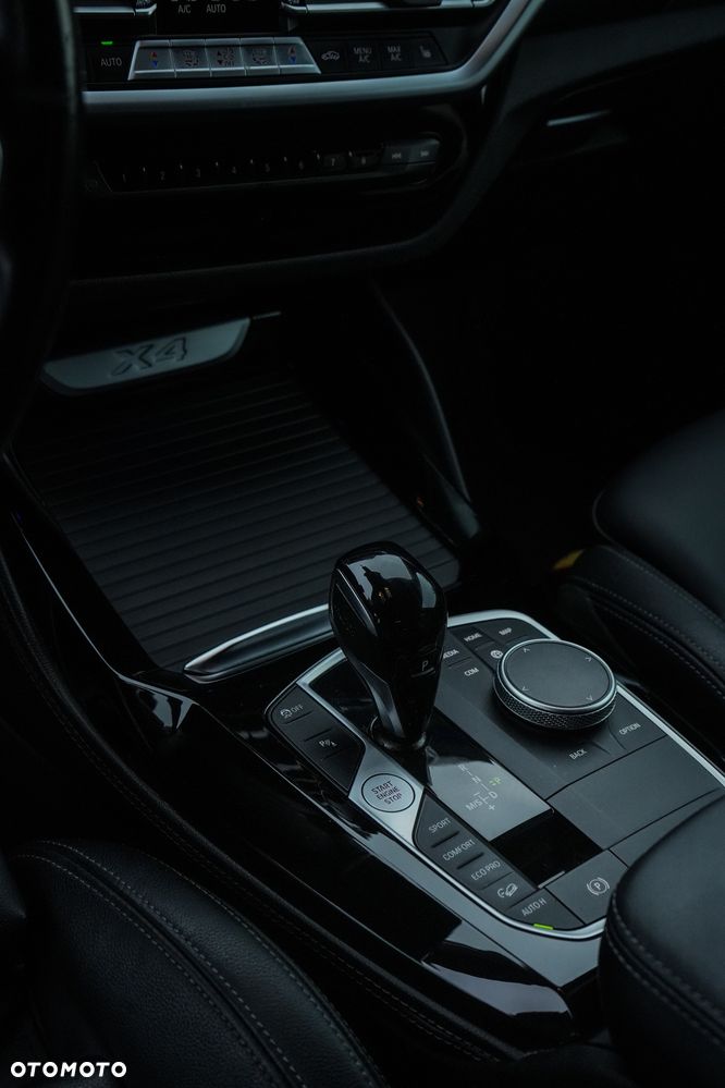 BMW X4 xDrive20d sport - 14
