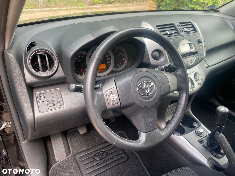 Toyota RAV4 2.0 VVT-i Premium - 7
