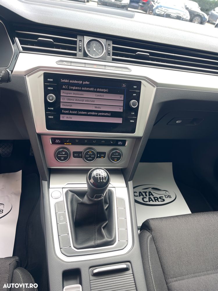 Volkswagen Passat 2.0 TDI (BlueMotion Technology) Comfortline - 35