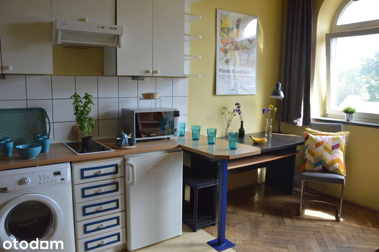 Kawalerka z osobną sypialenką, klima, balkon
