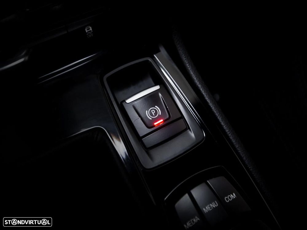 BMW 216 Gran Tourer - 23