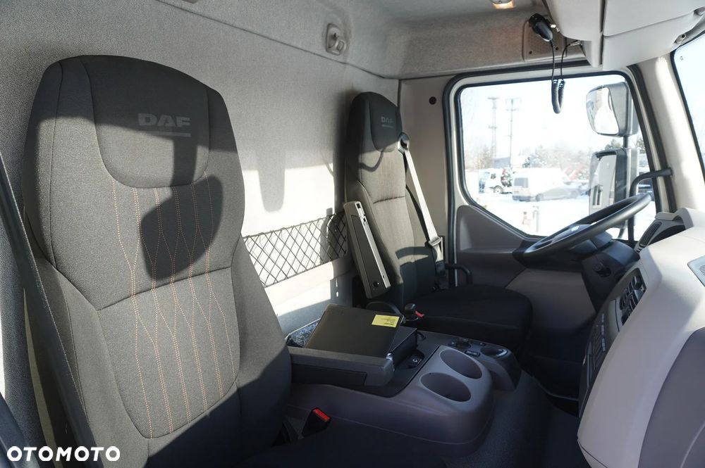 DAF LF 12.210 kontener 18 palet z windą / 50 tys.km /2024 - 25