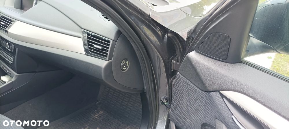 BMW X1 xDrive20i - 32