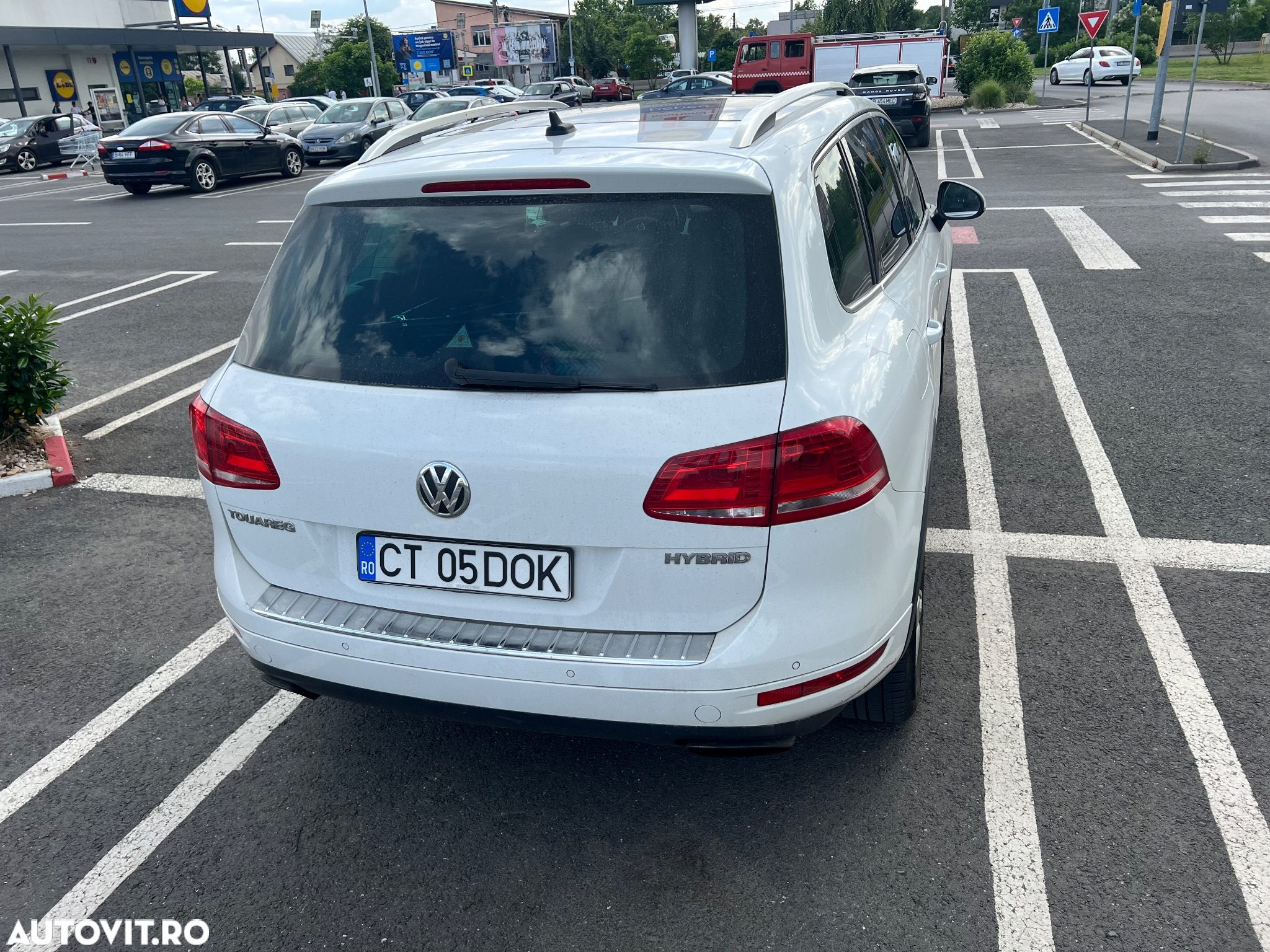 Volkswagen Touareg 3.0 Hybrid Automatik Exclusive - 3
