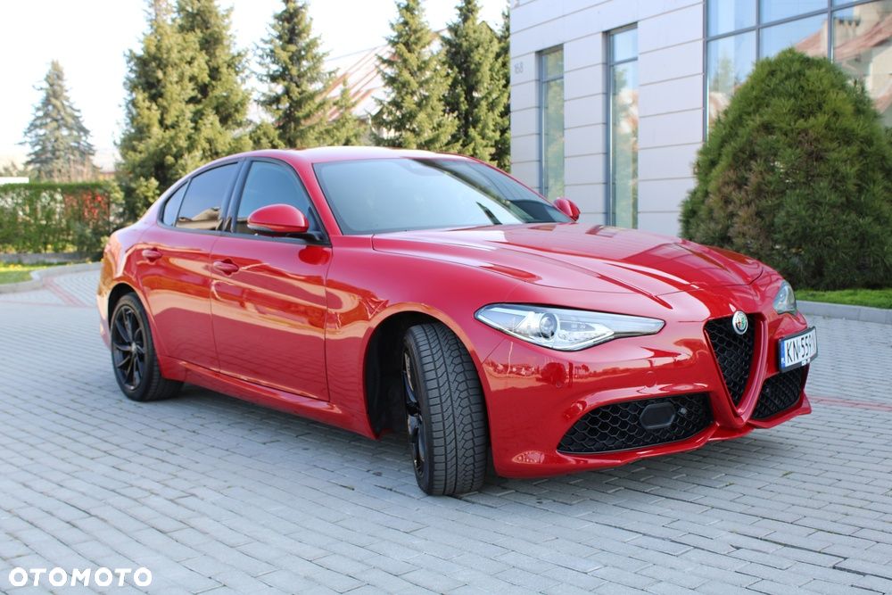 Alfa Romeo Giulia 2.0 Turbo 16V AT8-Q4 Veloce Ti - 5