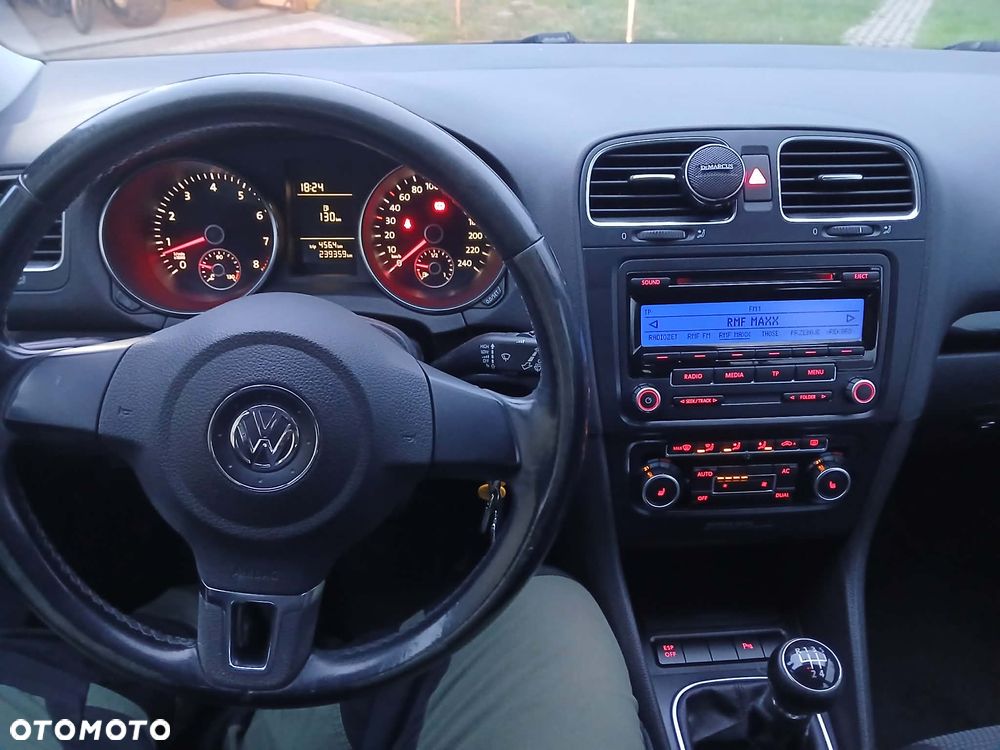 Volkswagen Golf - 11