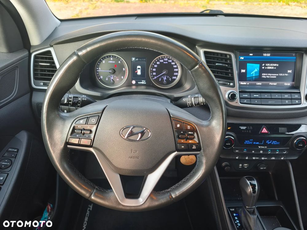 Hyundai Tucson 2.0 CRDI 4WD Automatik Style - 10