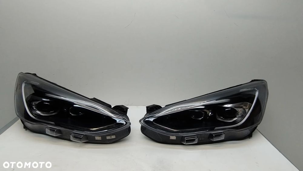 Komplet lamp przednich FORD FOCUS MK4 FULL LED