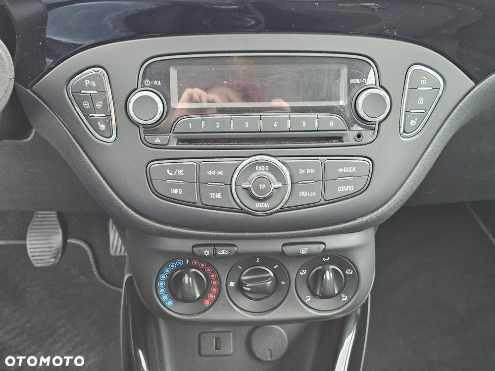 Opel Corsa 1.2 16V Cosmo - 15