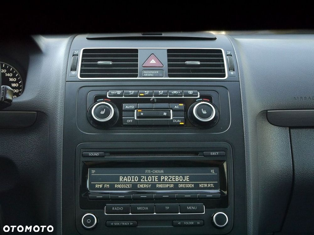 Volkswagen Touran - 25