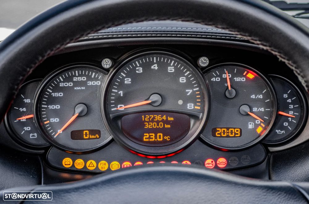 Porsche 911 (996) Carrera Cabrio - 27