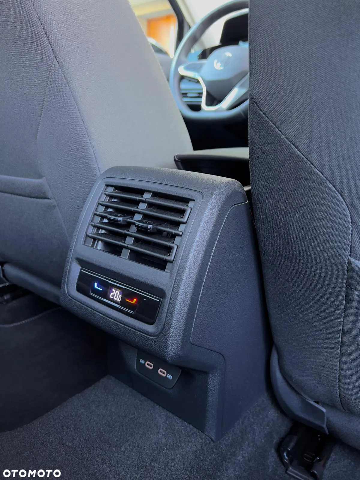 Volkswagen Golf VIII 1.5 TSI EVO Style - 23