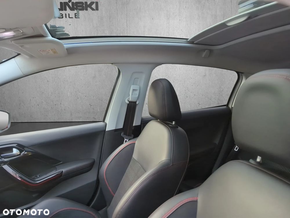 Peugeot 208 - 20