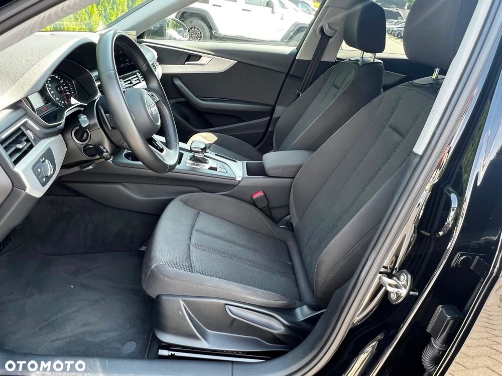 Audi A4 Avant 30 TDI S tronic - 13