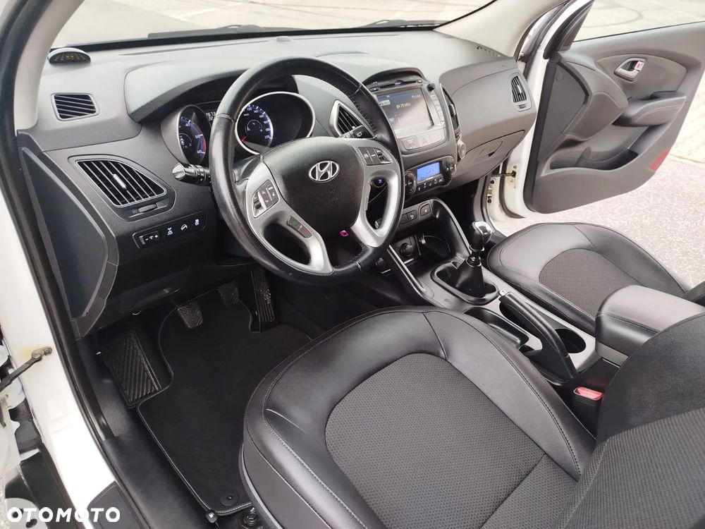 Hyundai ix35 2.0 CRDi 4WD Premium - 17